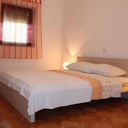 Apartment Valbandon 8 *