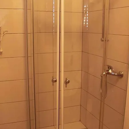 Valbandon 8 * Stinjan