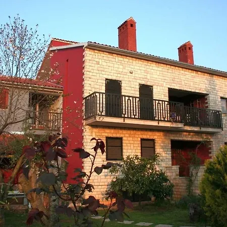 Valbandon 8