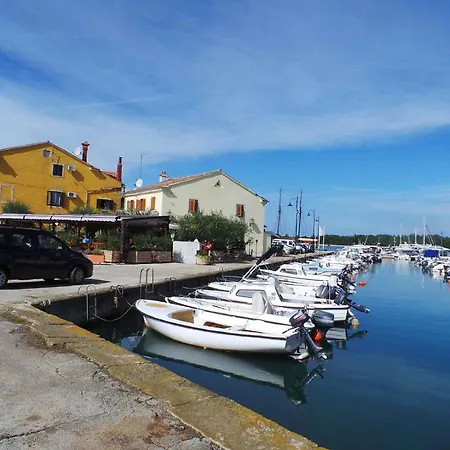 Valbandon 8 Apartment Stinjan