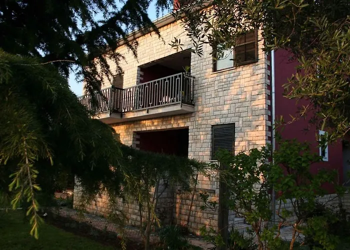 Valbandon 8